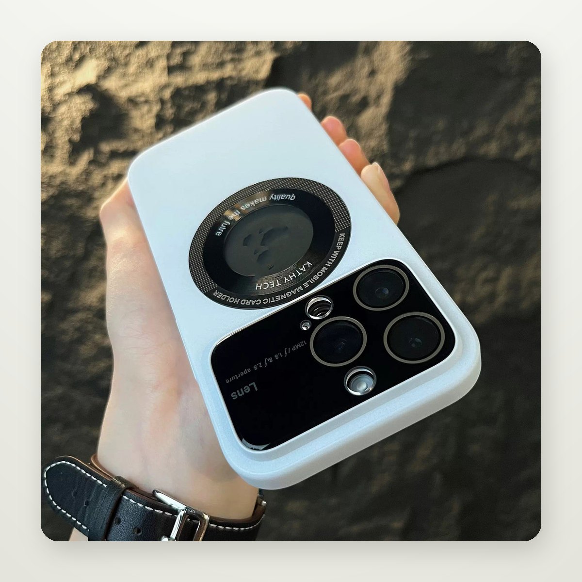 Large-Window MagSafe Case for iPhone 15