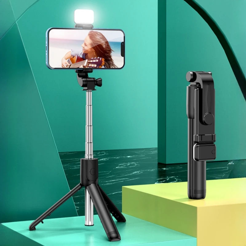 Expandable selfie stick tripod, main view