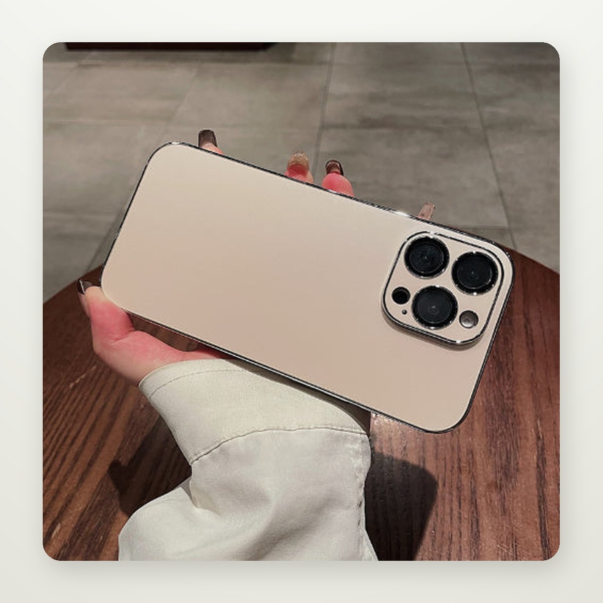 Ultra-Thin Metal Corner Guard for iPhone 16–17 & Air