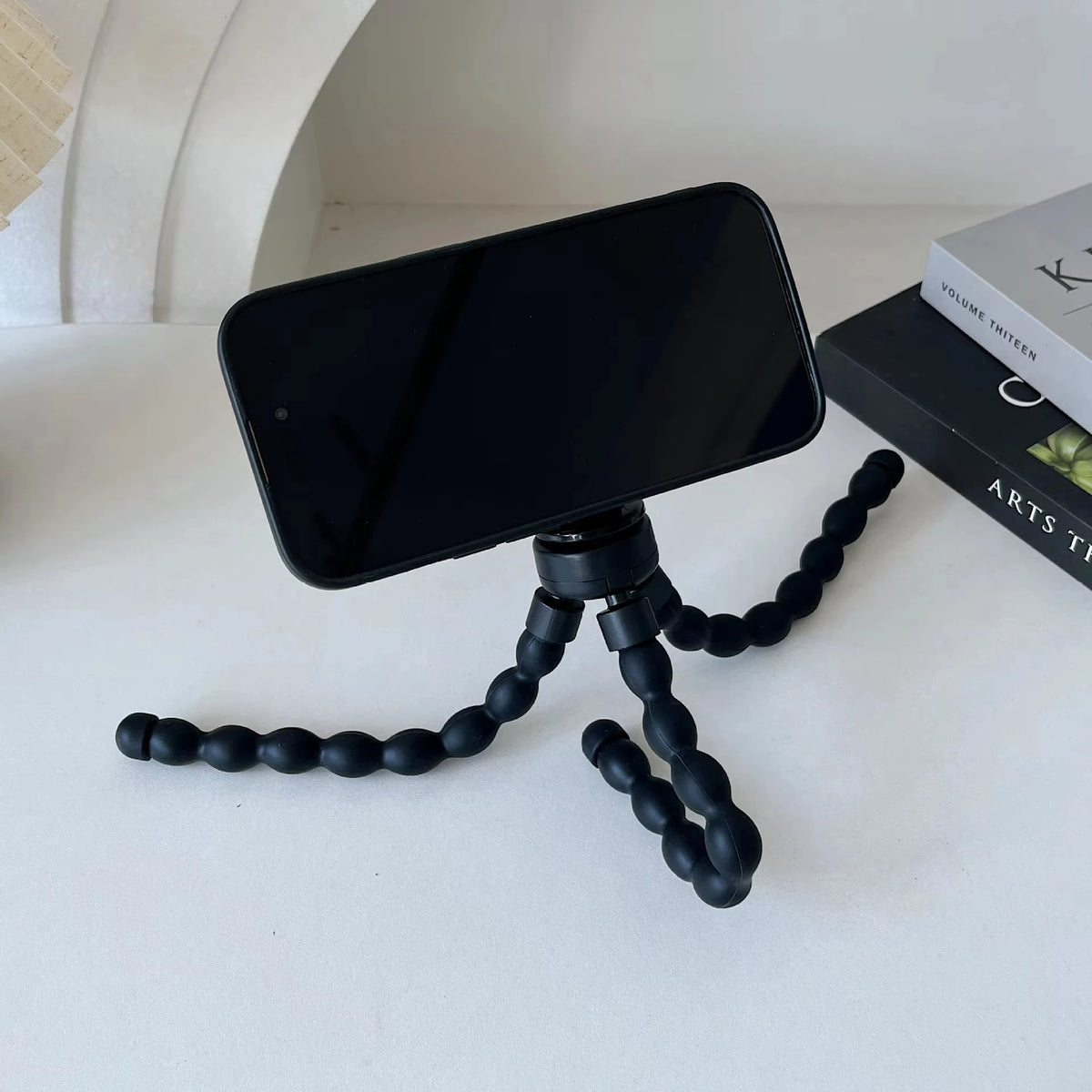 Magnetic octopus mini tripod, view 4