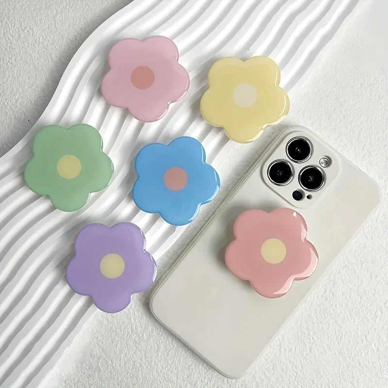 Clear flower expandable phone grip and stand, view 5