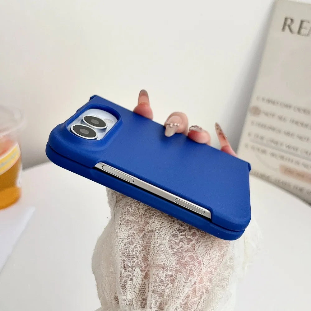 Edge view of the slim shell hinge case for iPhone Duo showing the two-panel cut