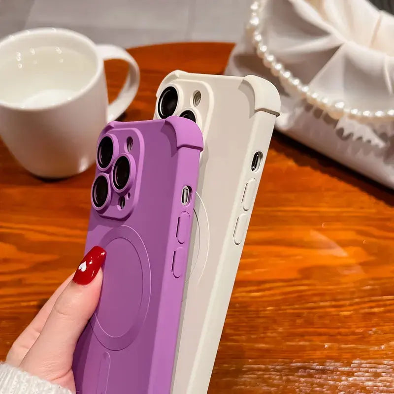 Silicone bumper MagSafe case, view 5