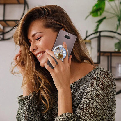 Magnetic expanding phone grip, view 6