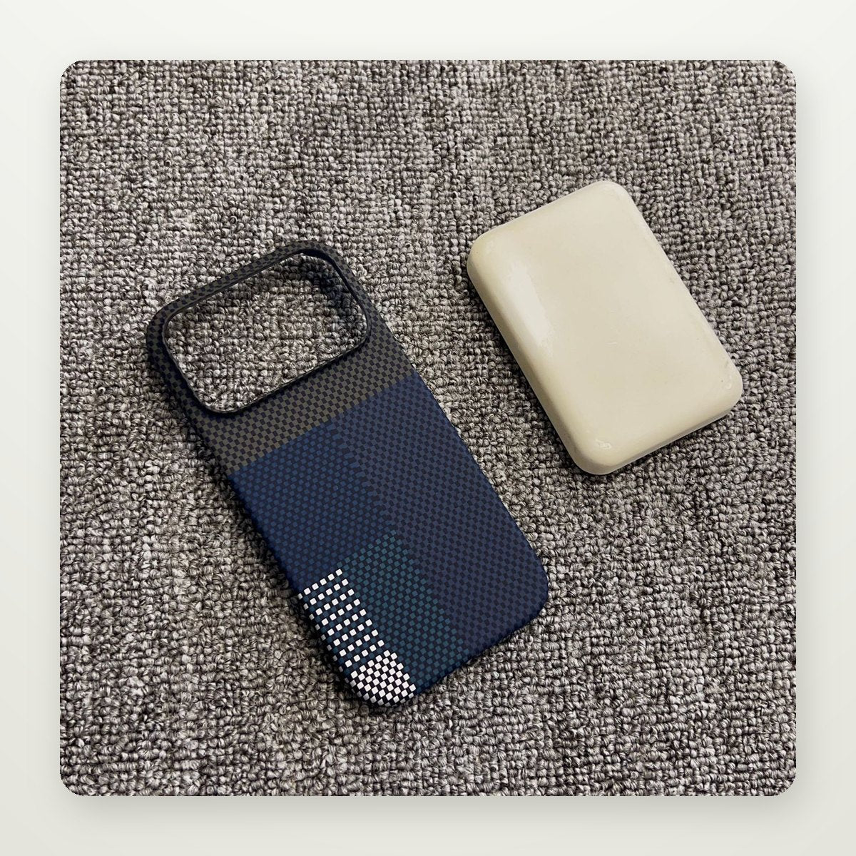 Gradient Carbon MagSafe Case for iPhone 17 & Air